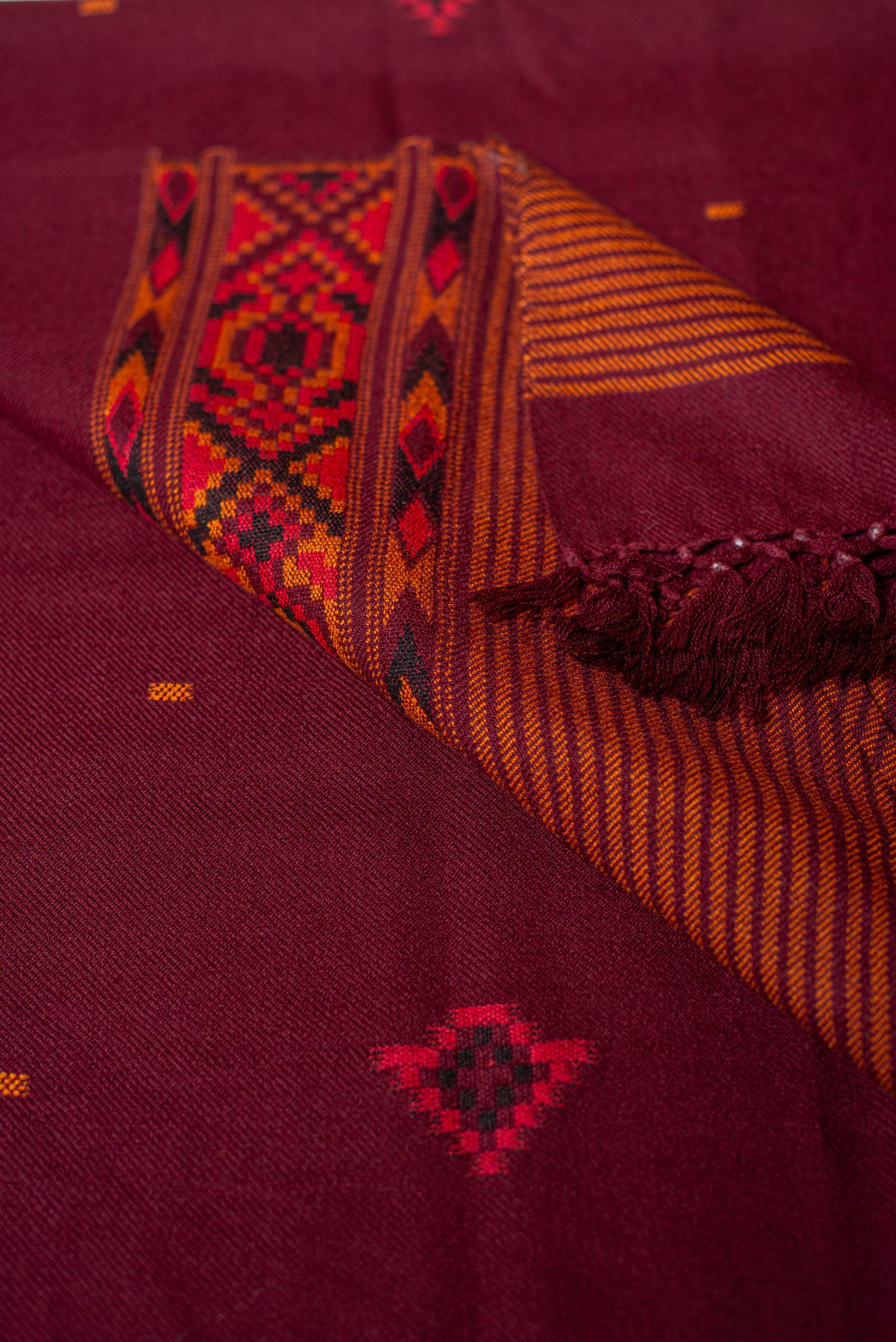 Magenta Buti Pure Handwoven Woollen Shawl