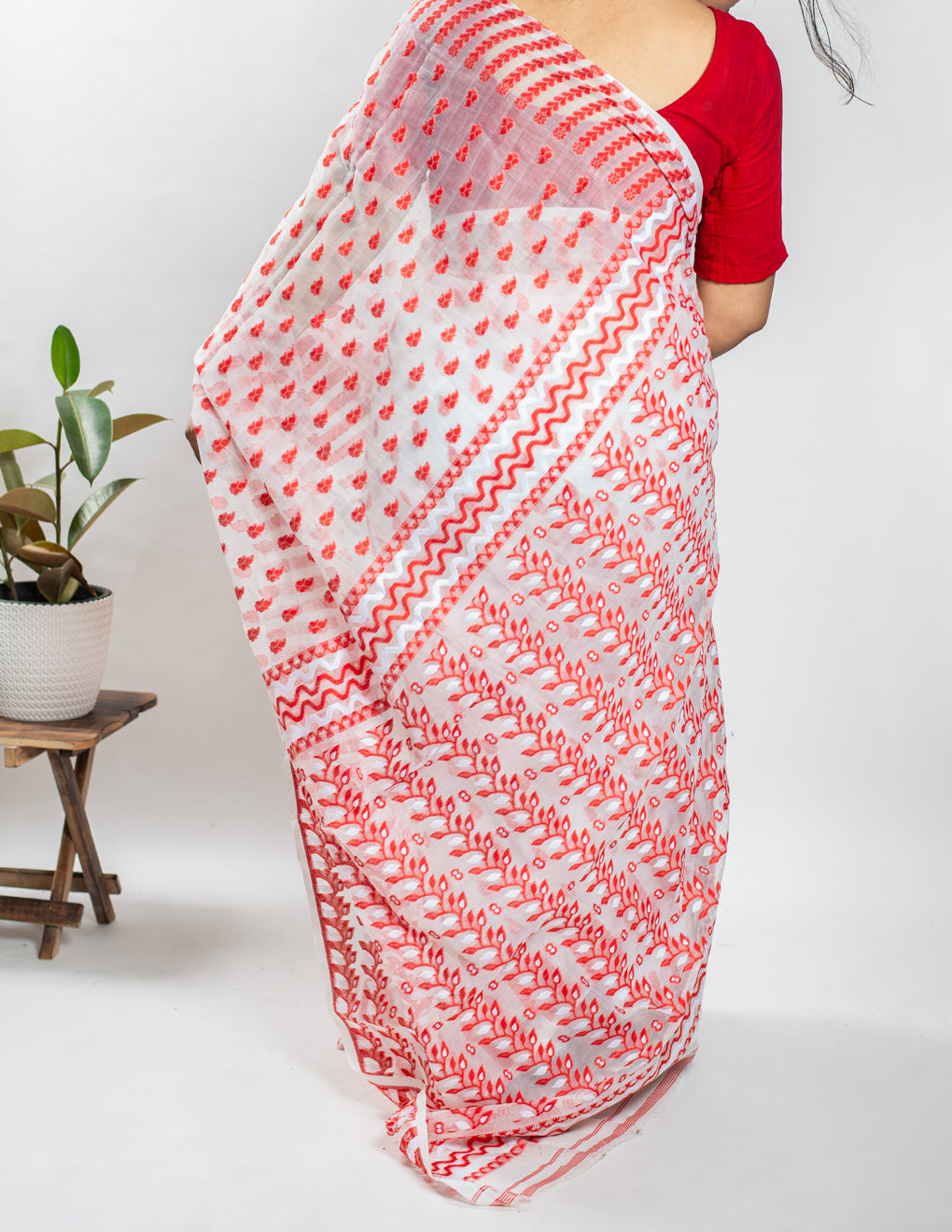 White & Red Handloom Cotton Soft Jamdani Saree