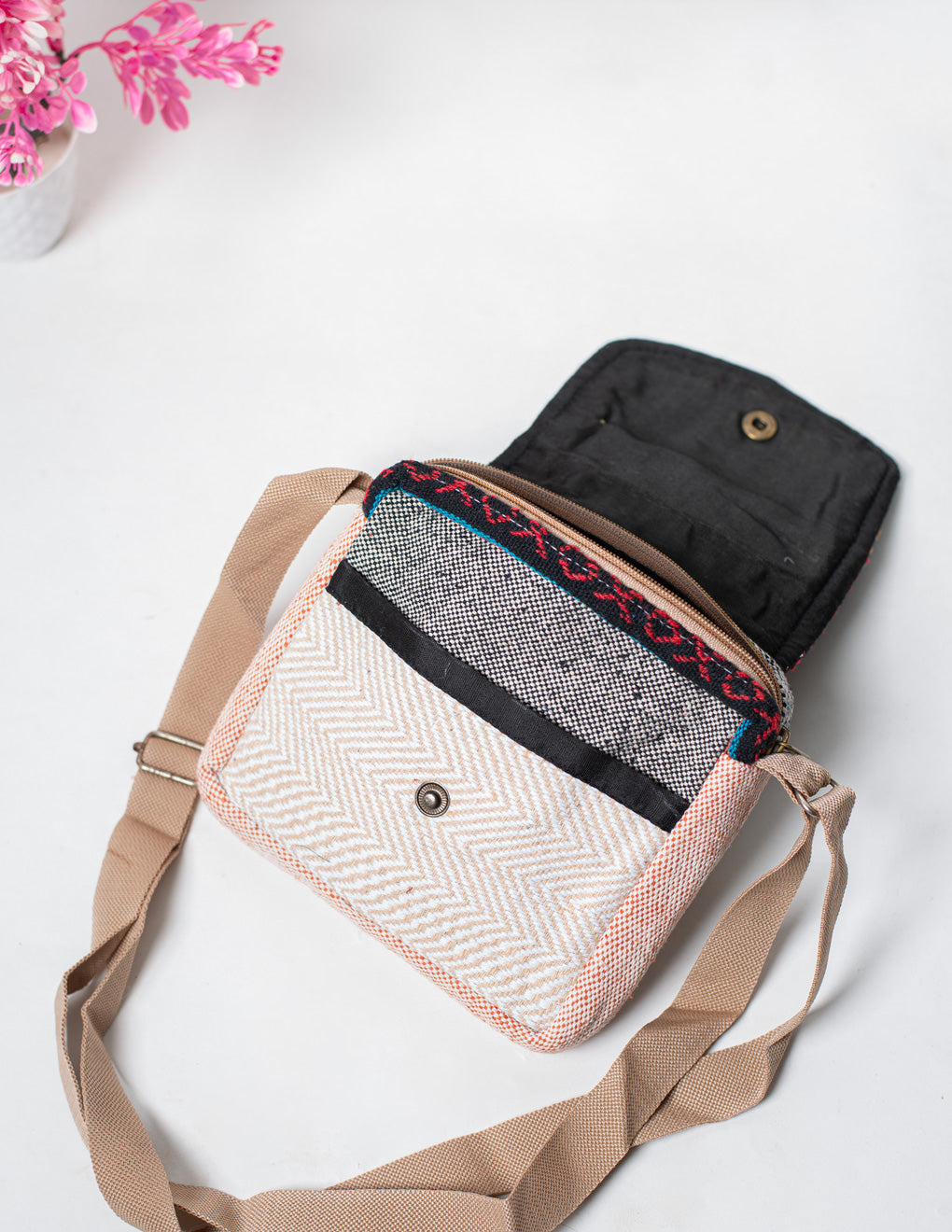 Multicolored Natural Fiber Unisex Sling Bag