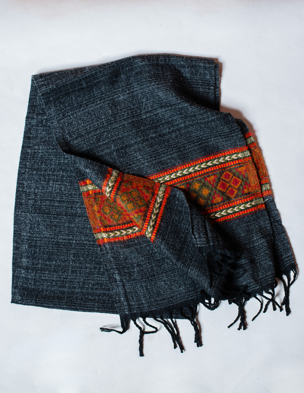 Black Pure Handwoven Woollen Muffler