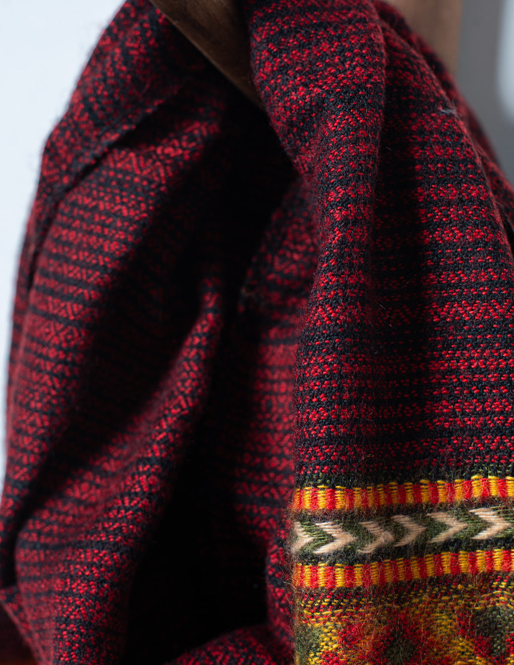 Black & Red Pure Handwoven Woollen Muffler