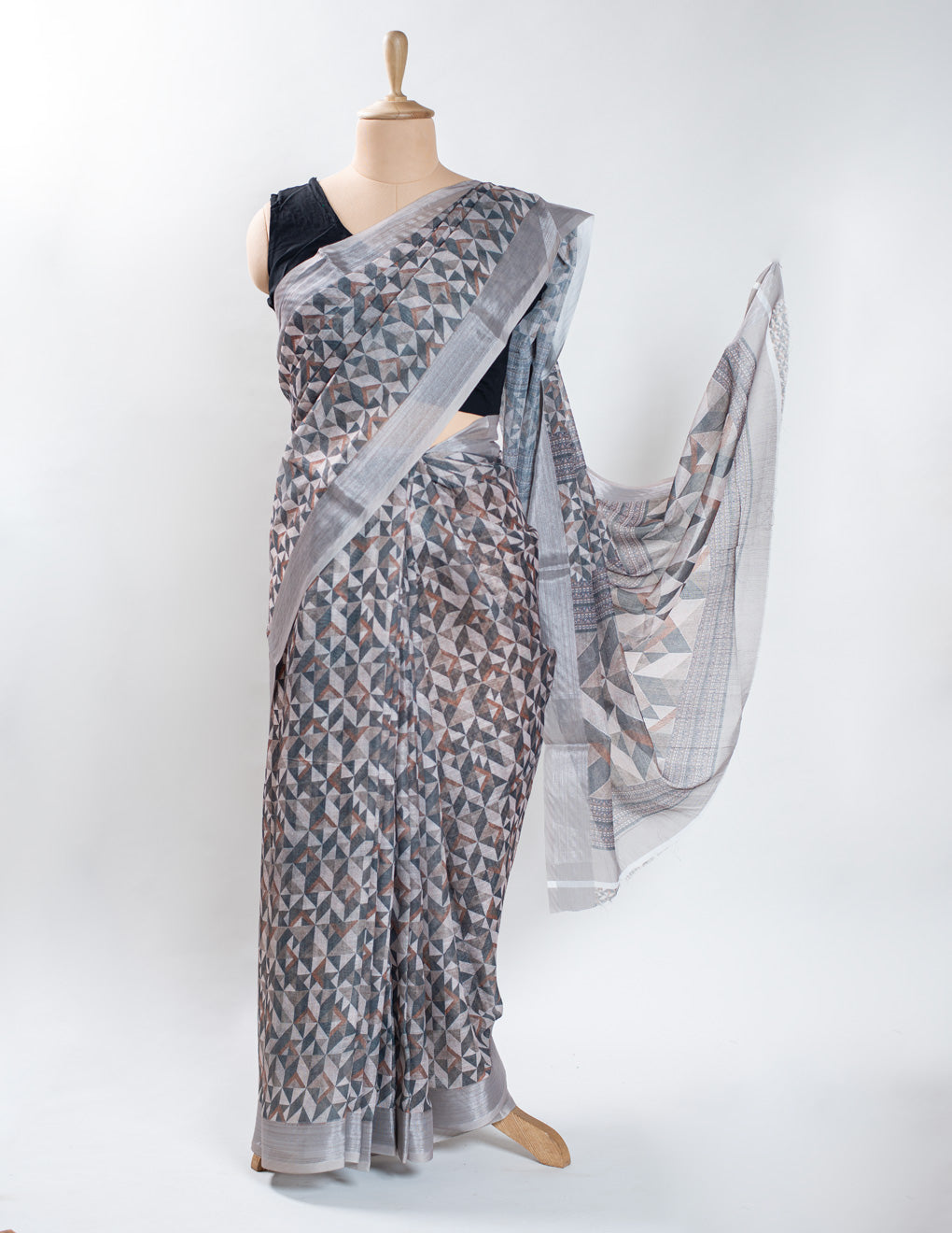 Grey Geometric Design Linen Digital Print Saree