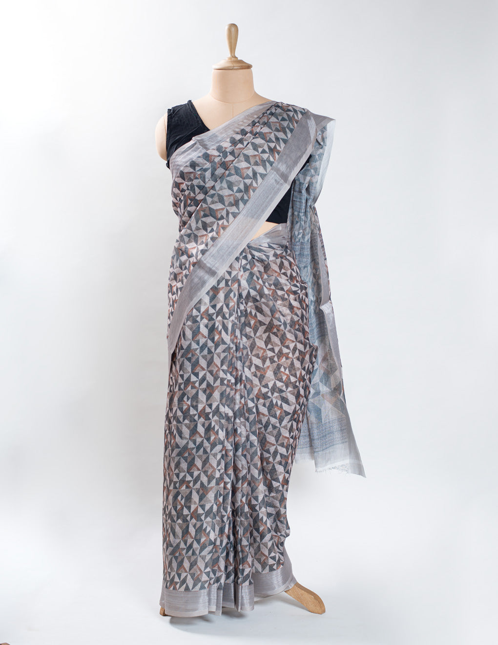 Grey Geometric Design Linen Digital Print Saree