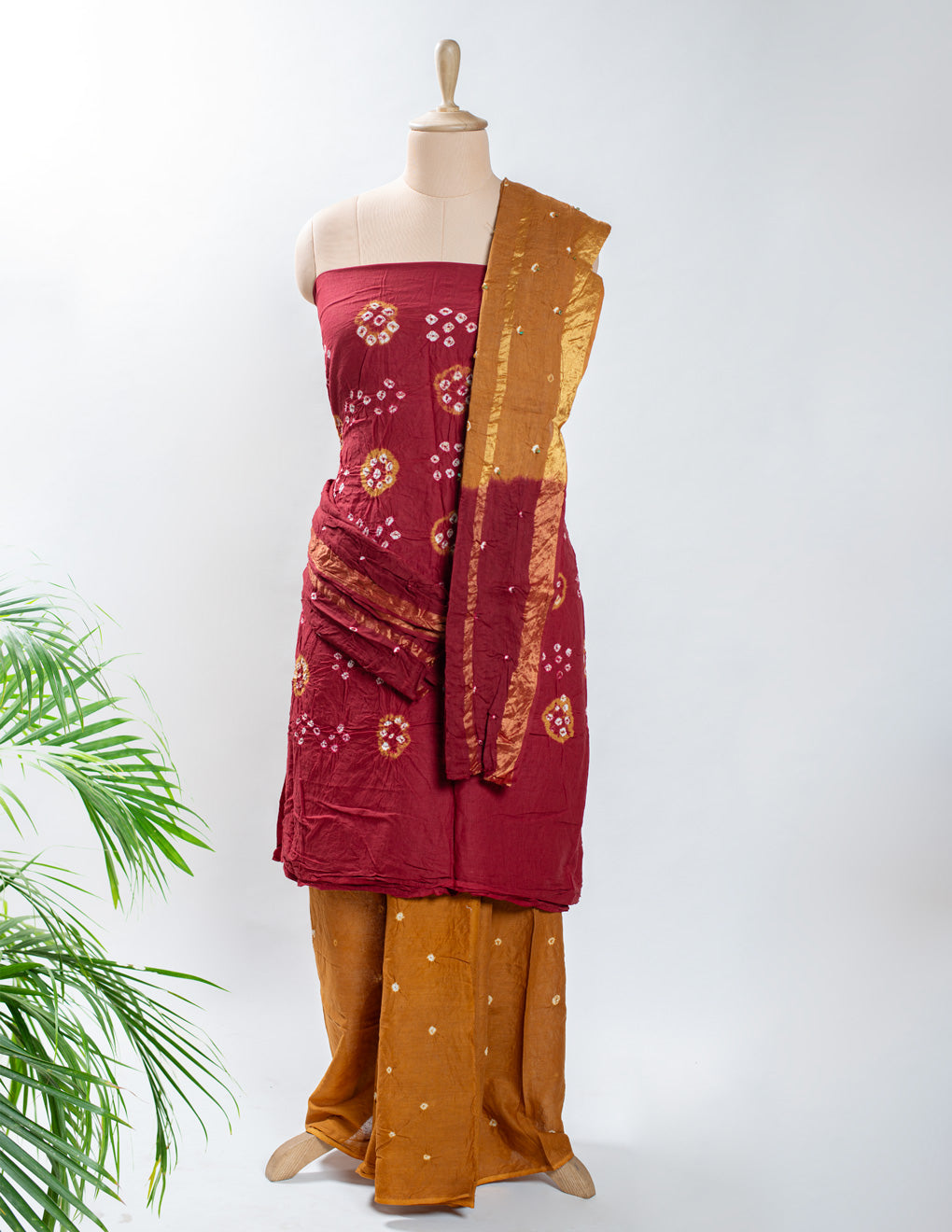 Red Cotton Hand Bandhani Unstitched Suit