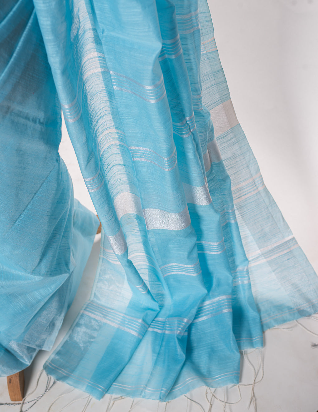 Sky Blue Plain Linen Handloom Saree