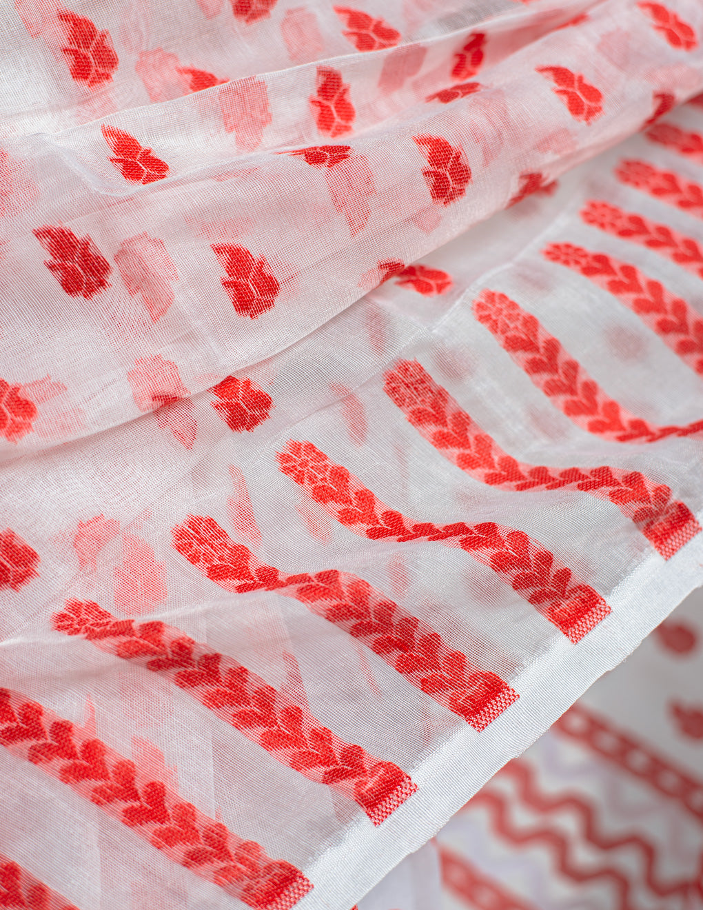 White & Red Handloom Cotton Soft Jamdani Saree