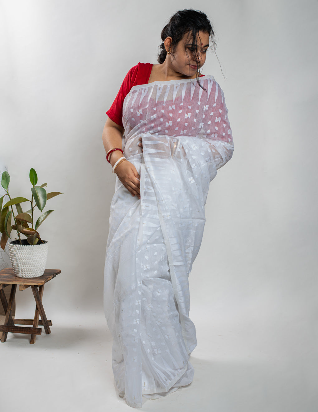 White Handloom Cotton Soft Jamdani Saree