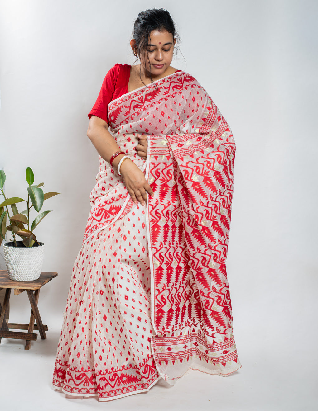 White & Red Handloom Cotton Soft Jamdani Saree