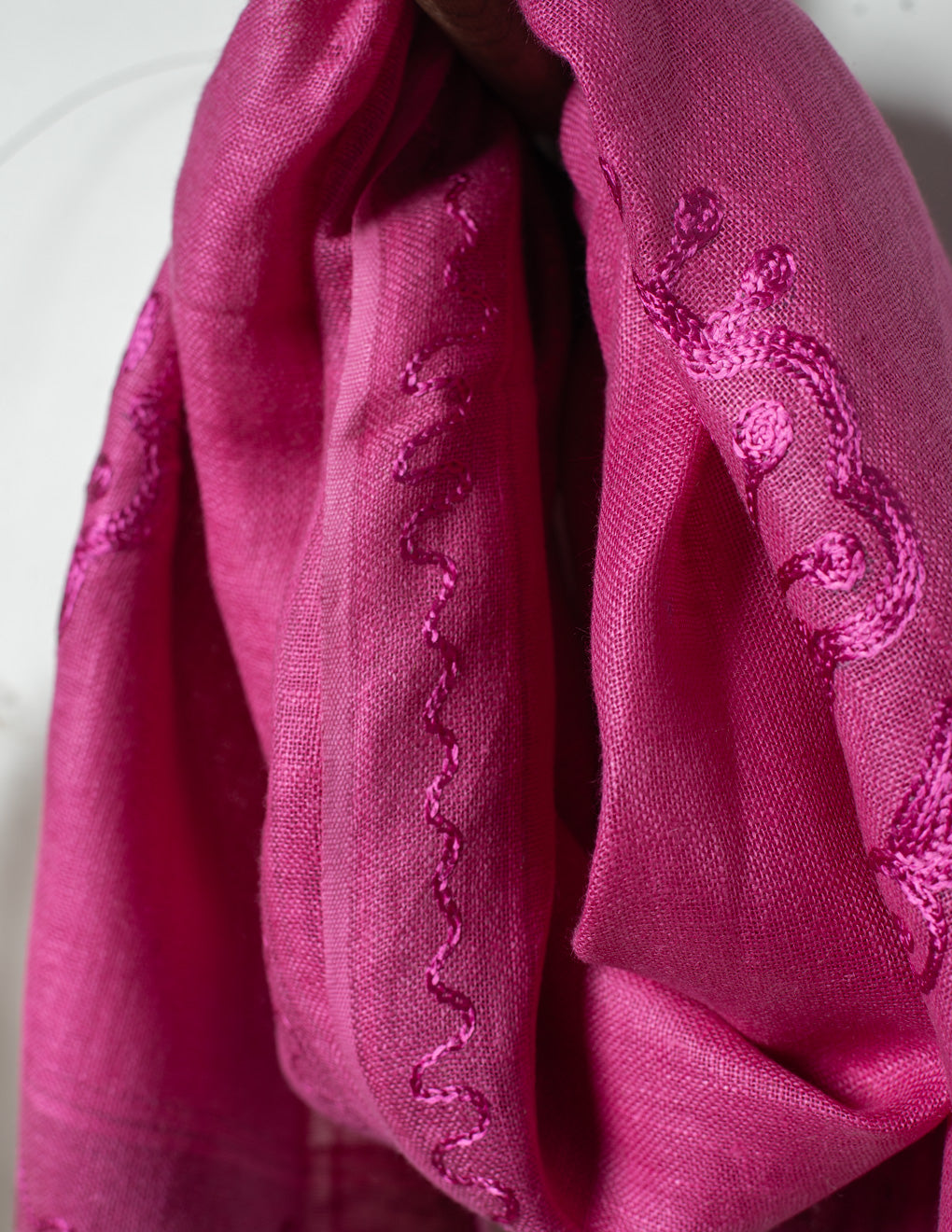 Magenta Embroidery Woven Bhagalpuri Linen Stole