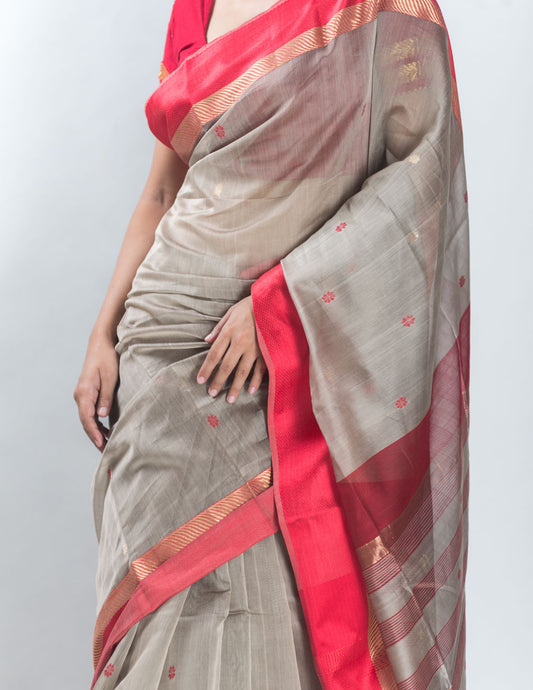 Grey Hand Woven Pure Maheshwari Silk Buti Saree