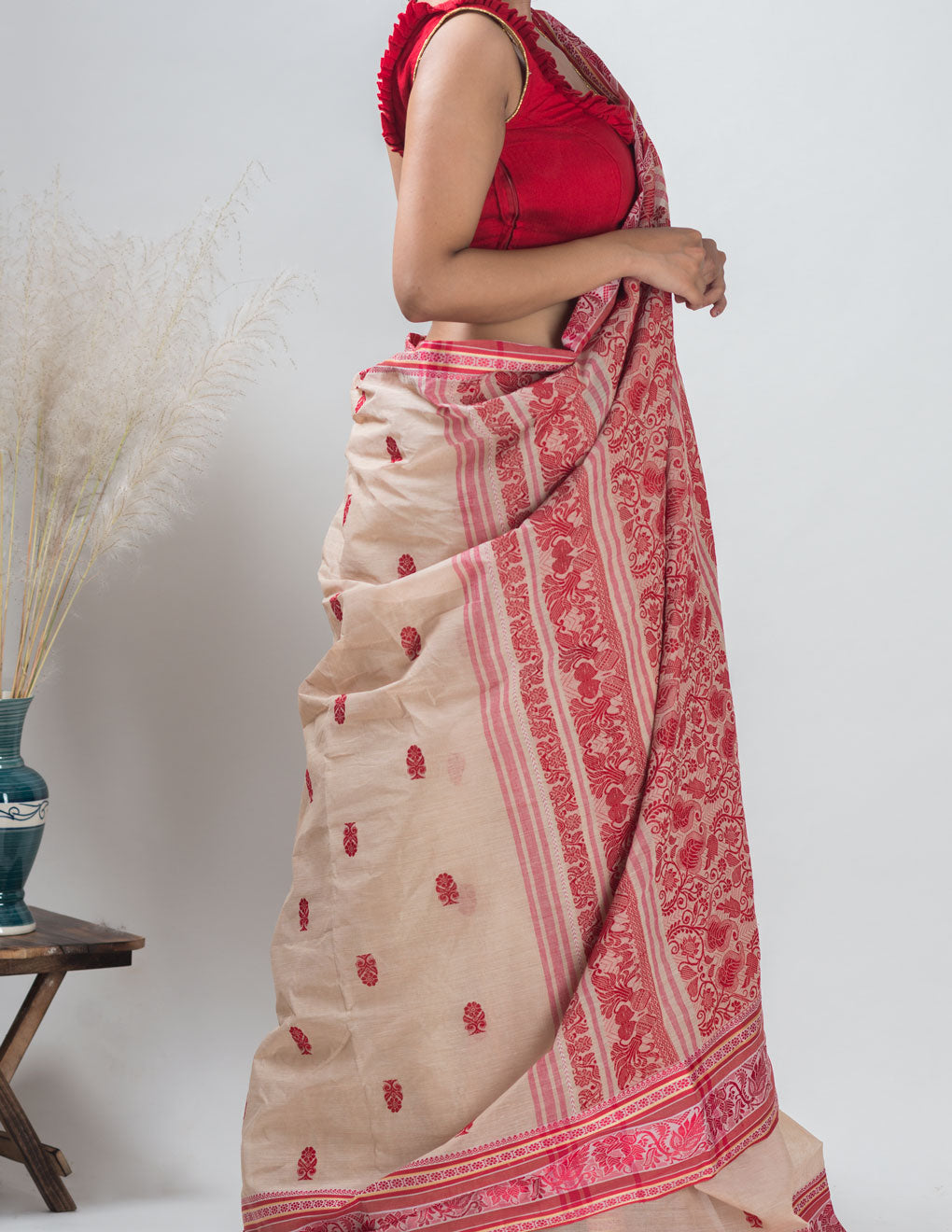 Beige Bengal Handloom Tant Cotton Saree