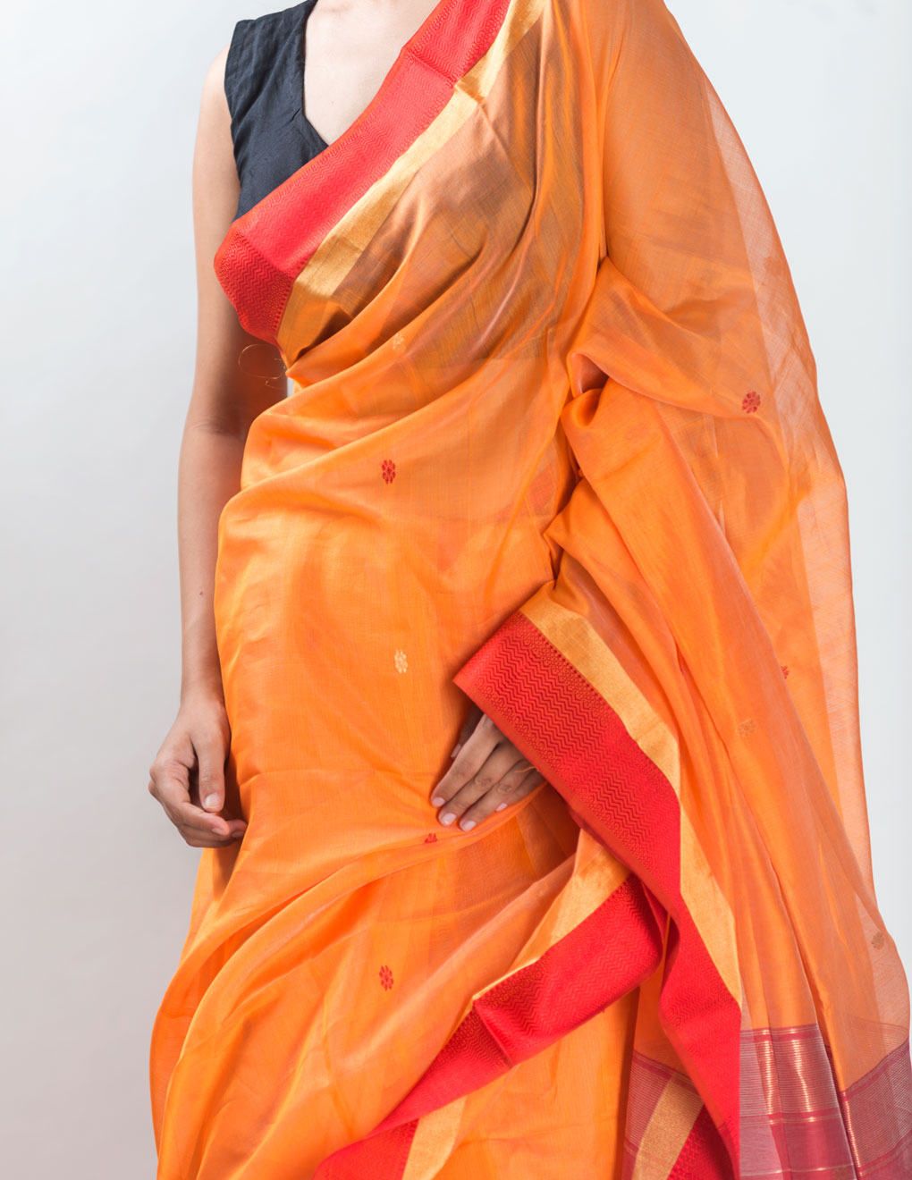 Coral Hand Woven Pure Maheshwari Silk Buti Saree